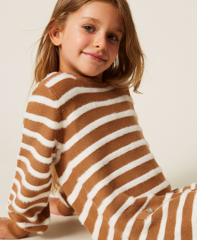 Robe courte fille en maille ray&eacute;e