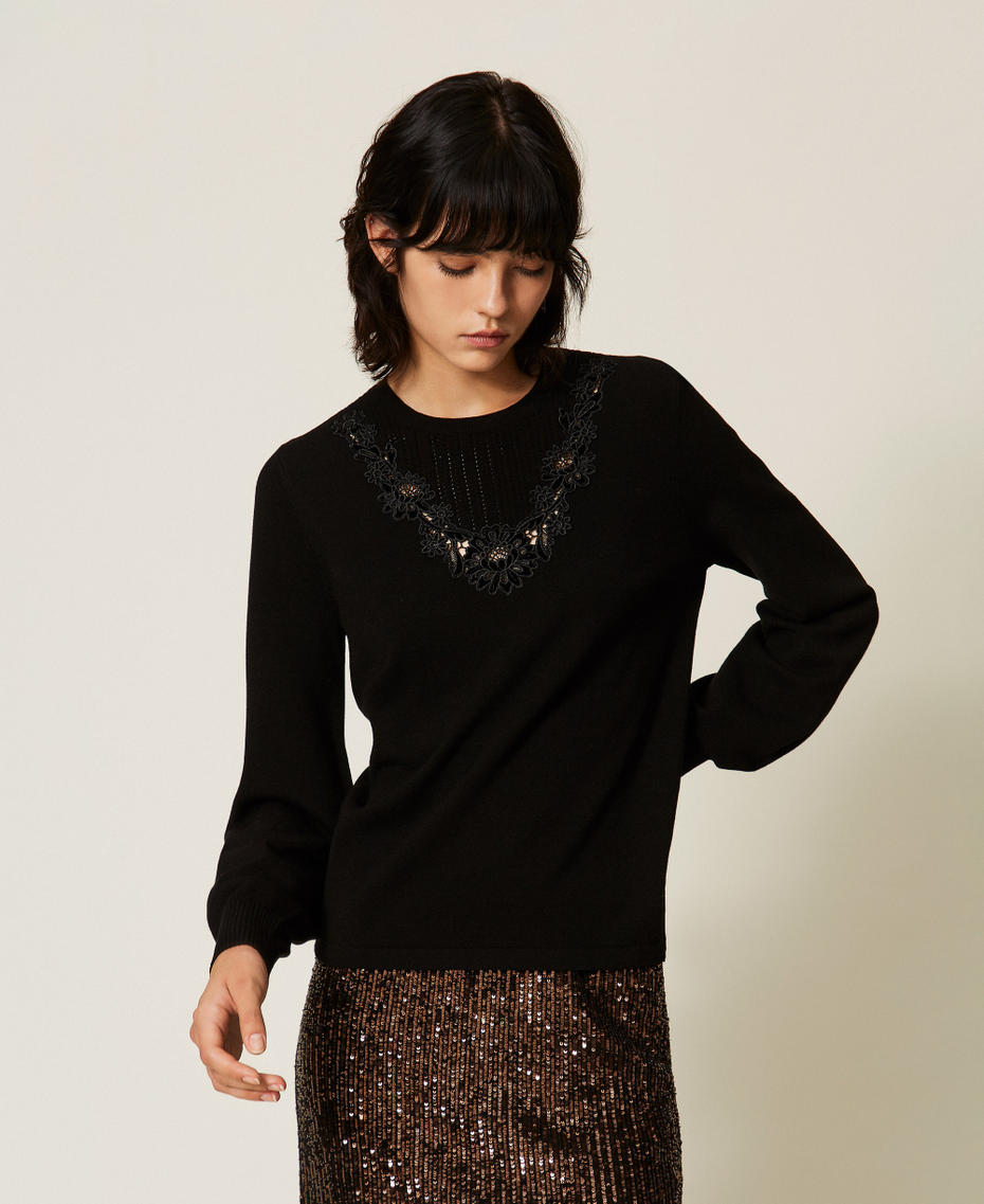Pullover mit Makrameespitze Schwarz Frau 262TT3042_00006_01