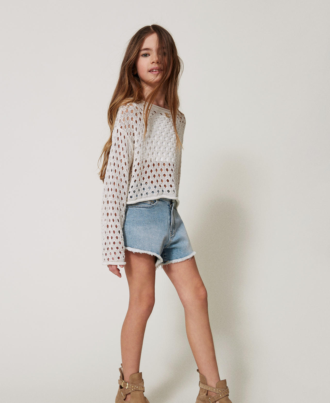 Pull en filet avec Oval T Blanc "Ice" Fille 251GJ3433_00808_02