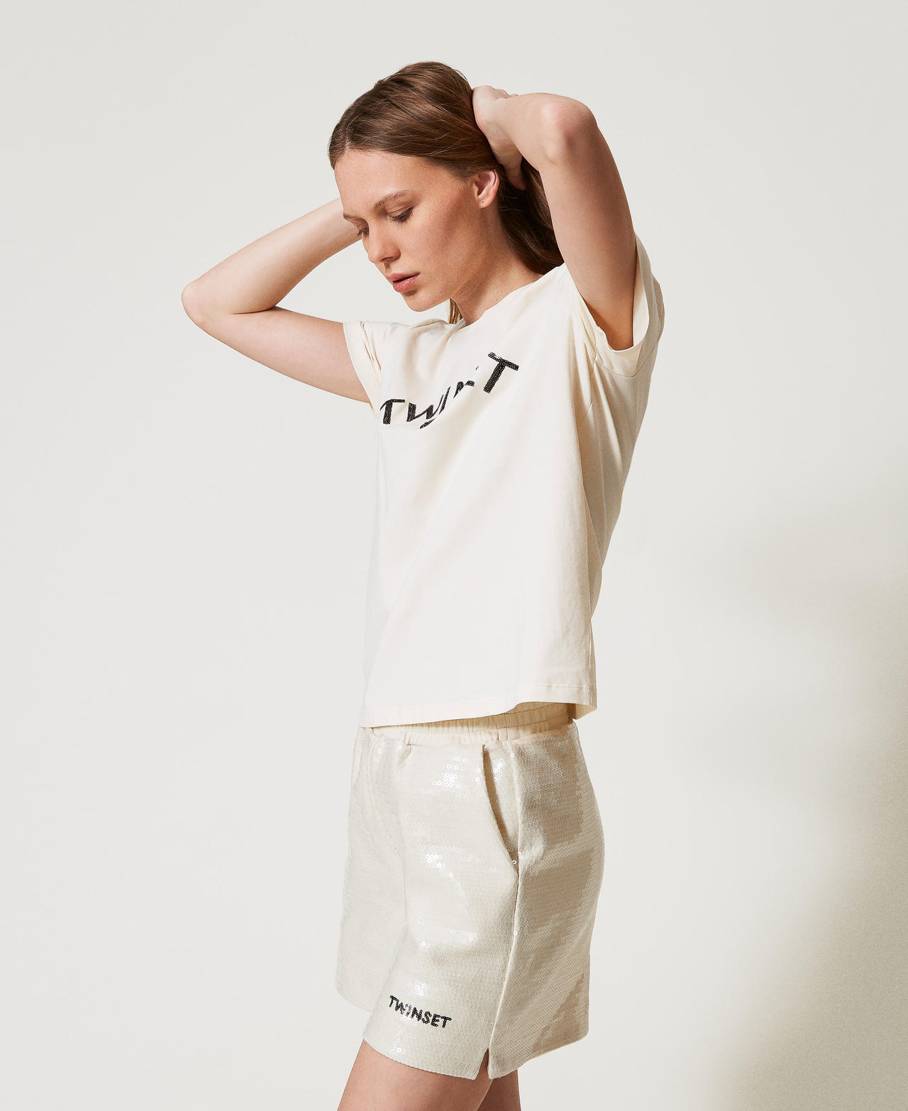 Regular fit T-shirt with sequin logo Beige Woman 251LL2SDD_00003_02