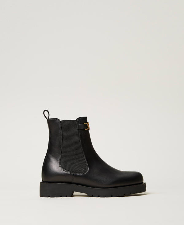 Leather Chelsea boots with Oval T