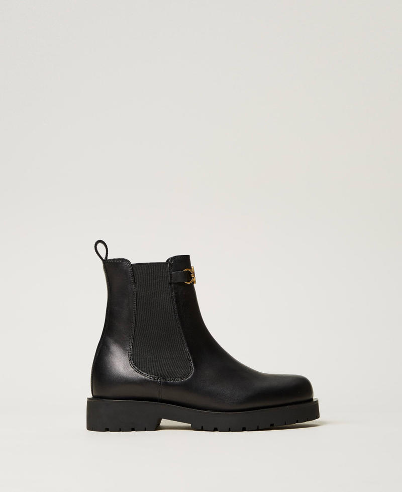 Leather Chelsea boots with Oval T