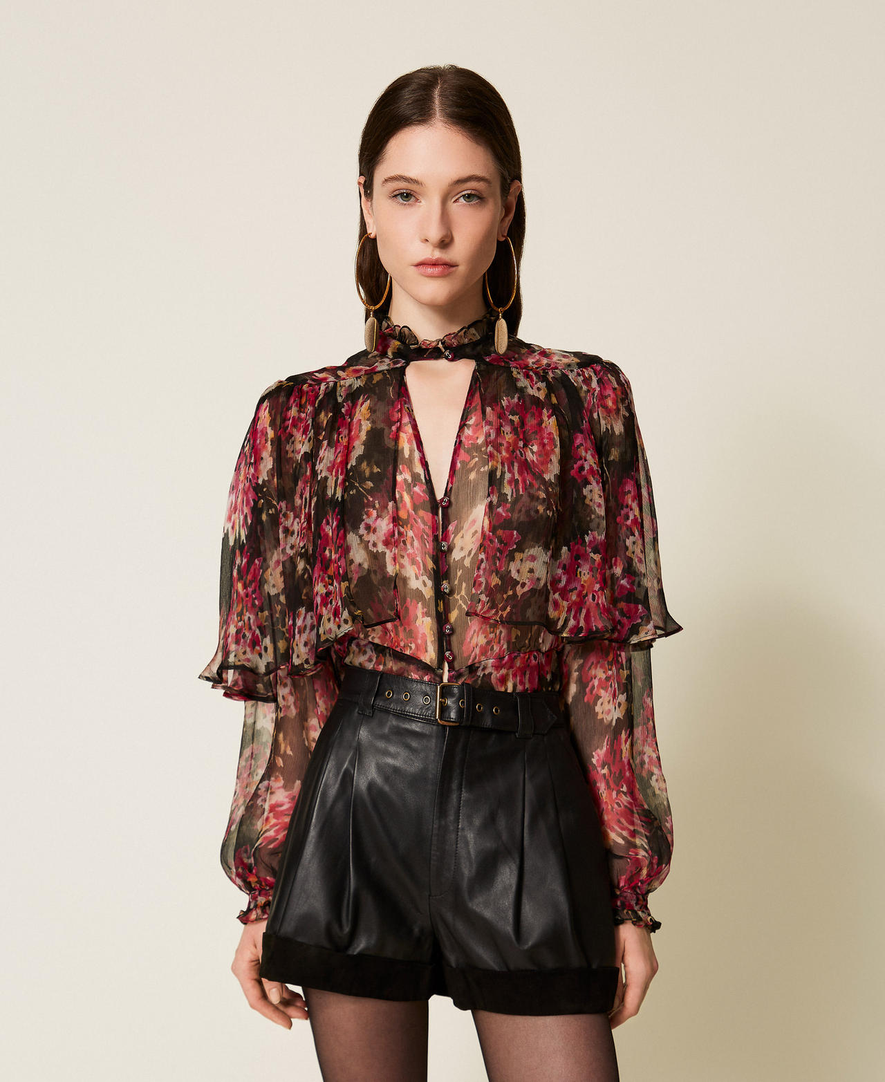 Silk creponne floral shirt Black/Magenta Floral Print Woman 252TS2351_13099_01