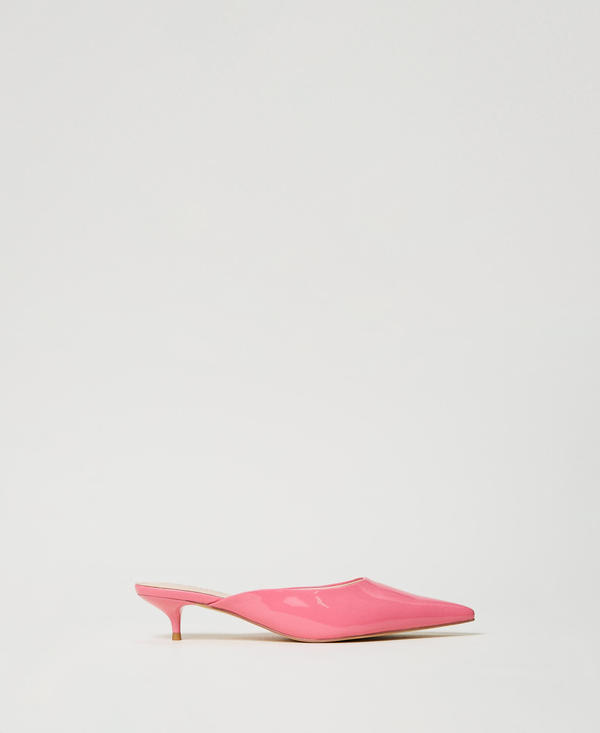 Mules-Pumps in Lackoptik