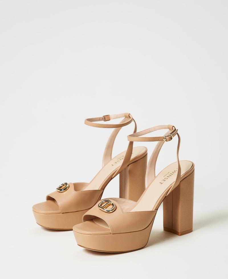 Sandales plateforme avec Oval T Chameau Femme 251TCP122_00044_02
