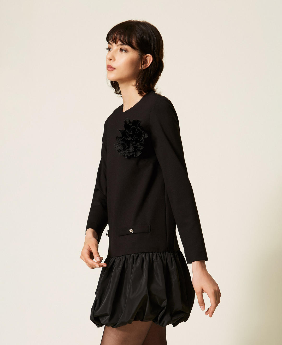 Robe courte avec jupe en taffetas