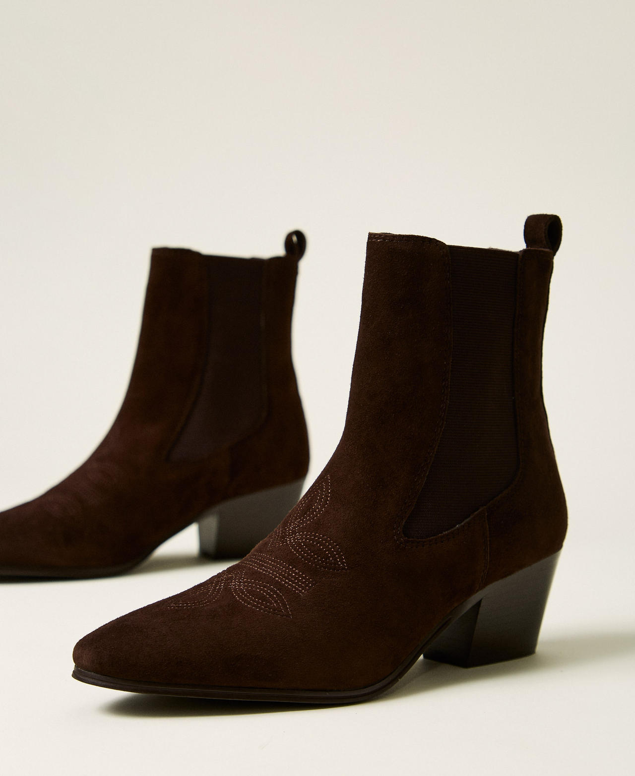 Suede ankle boots Coffee Woman 262TGT040_00203_02