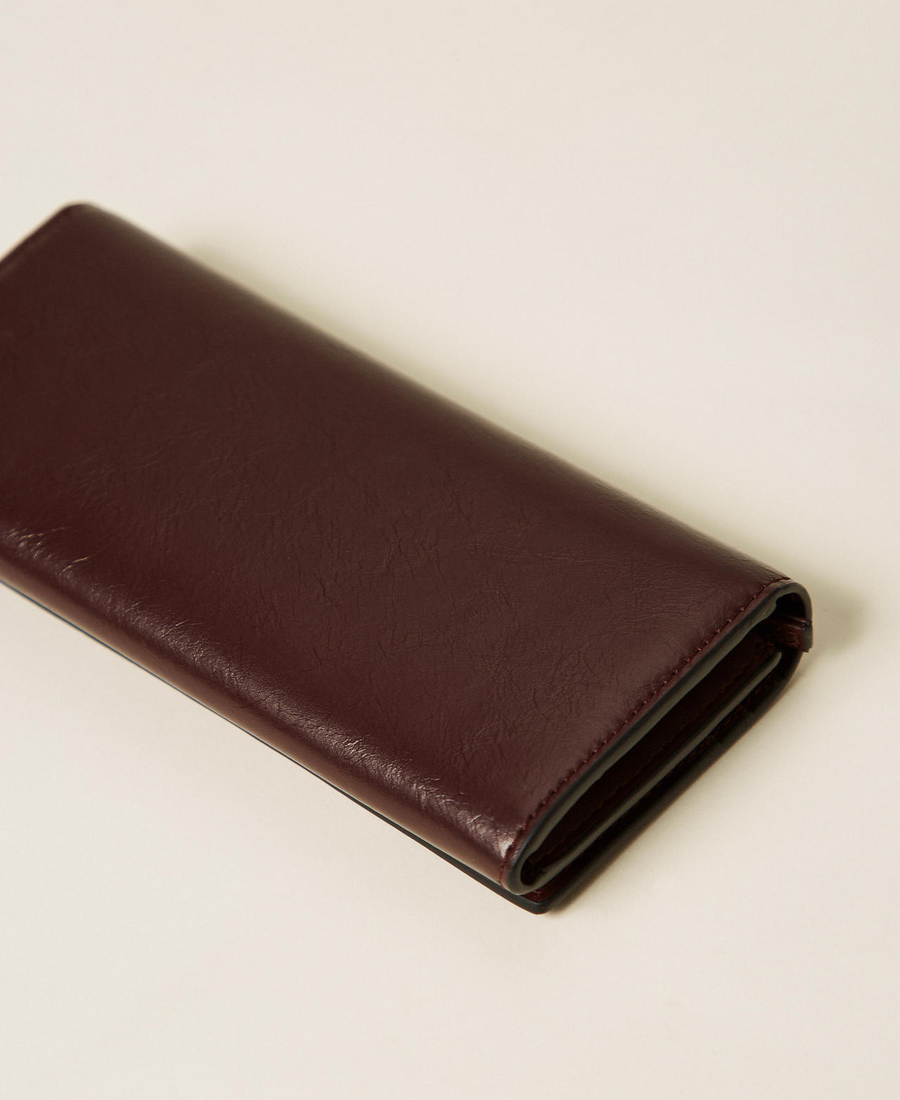 Wallet with flap and Oval T Burgundy Red Woman 252TD8053_04218_02