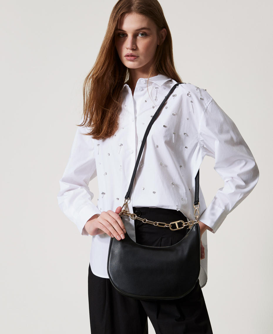 Tasche „Croissant“ mit „Oval T“-Kette Schwarz Frau 251TB7342_00006_0T