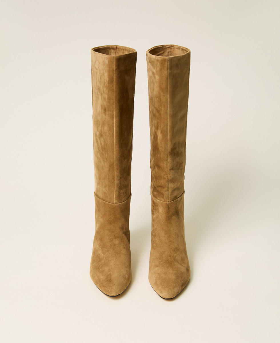 Hoher Stiefel aus Veloursleder &bdquo;Oak&ldquo;-Beige Frau 262TCP140_05065_04