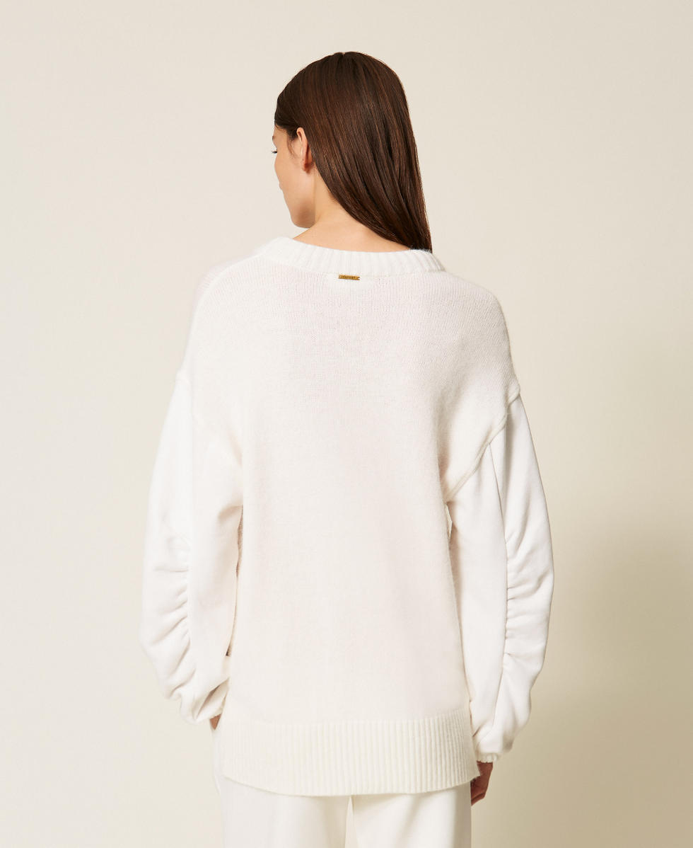 Strickpullover mit &Auml;rmeln aus Sweatstoff Mattwei&szlig; Frau 252LL2CAA_00526_03