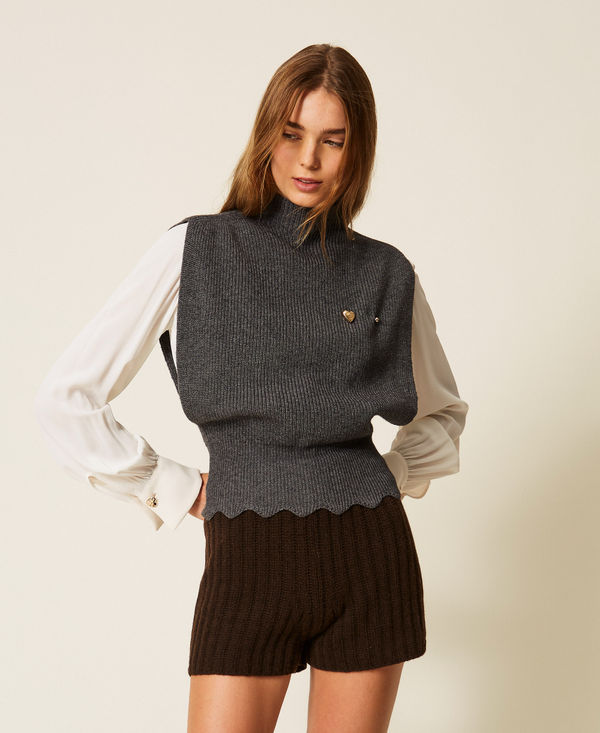 Wool blend top with brooch