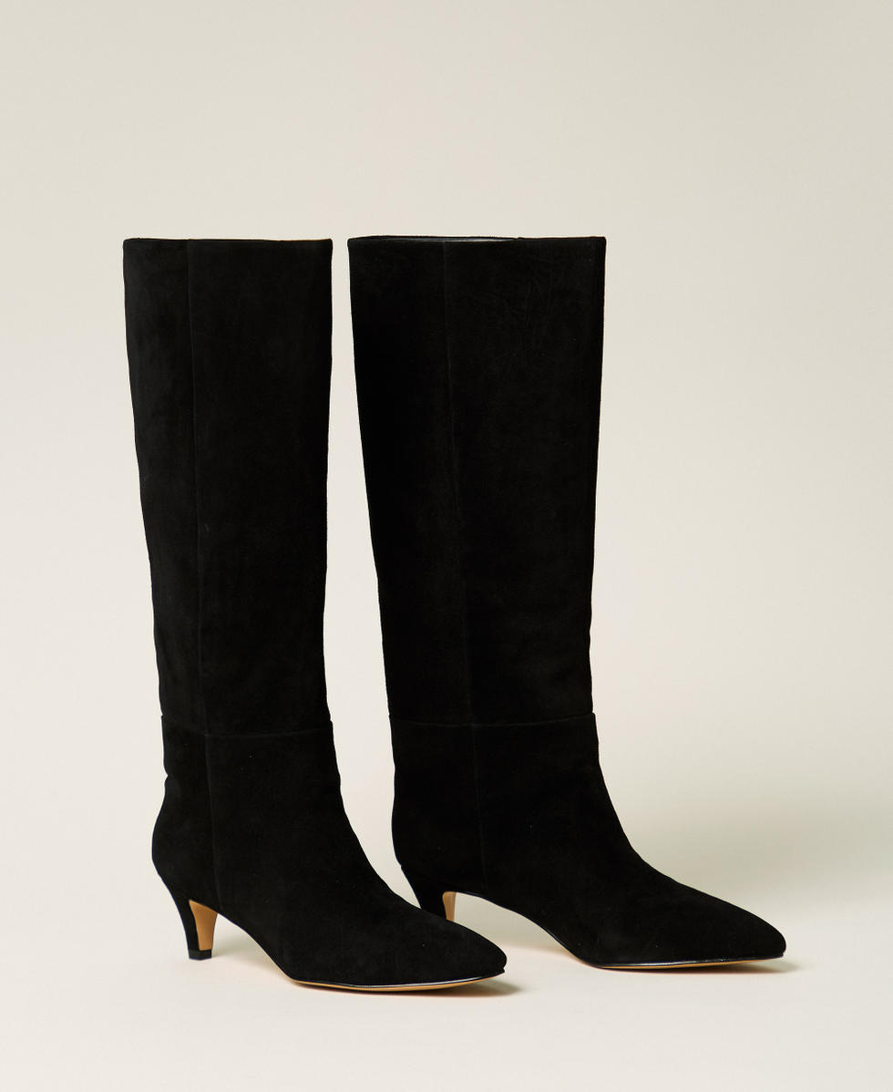 Hoher Stiefel aus Veloursleder Schwarz Frau 262TCP140_00006_02