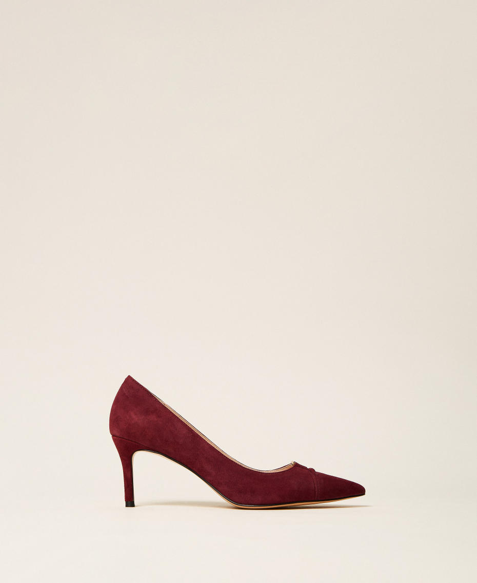 Zapatos de tac&oacute;n de ante con logo Burgundy Red Mujer 262TCP014_13670_01