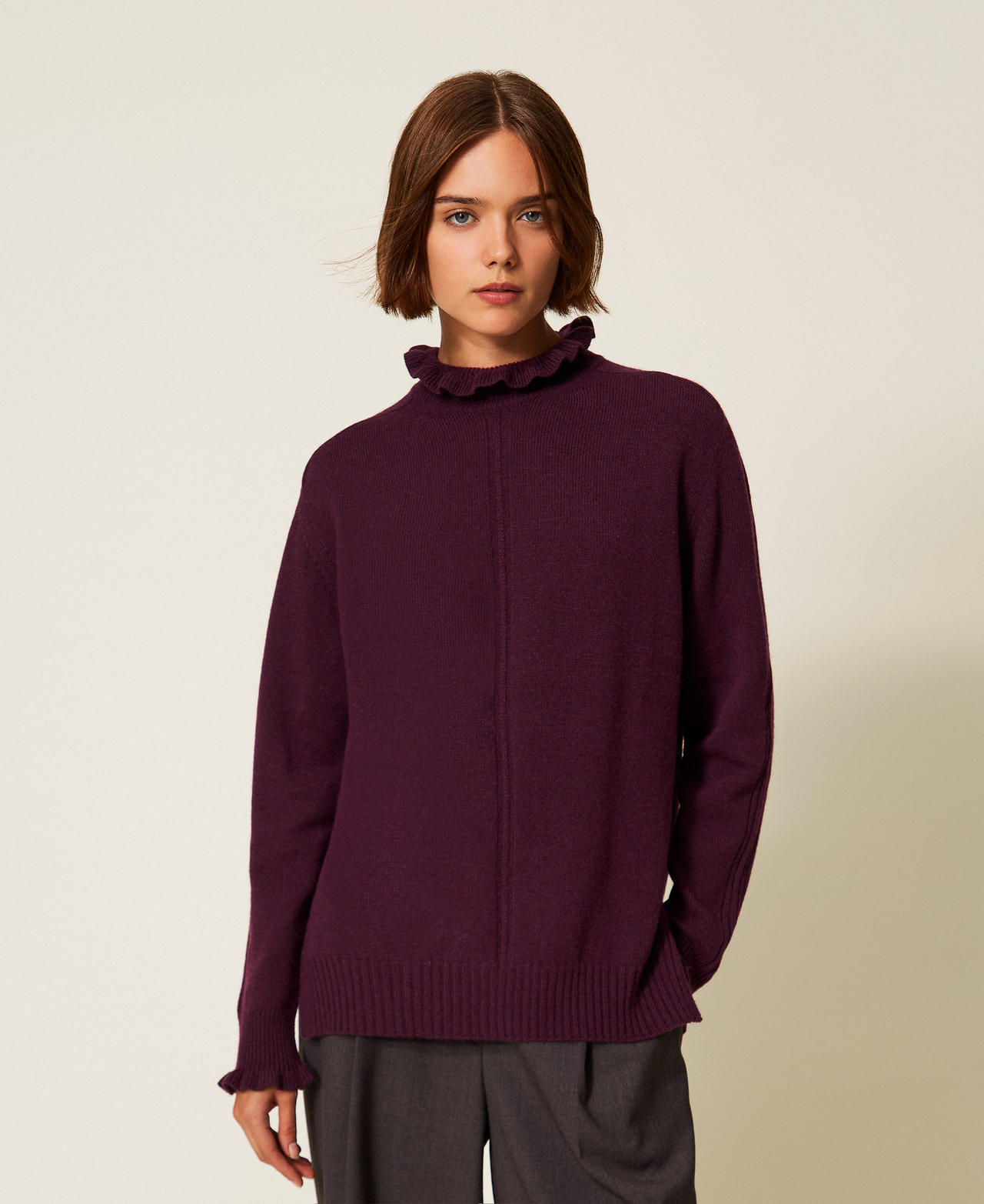 Wool blend jumper with ruffles Purple Eden Woman 252TT3350_12635_01
