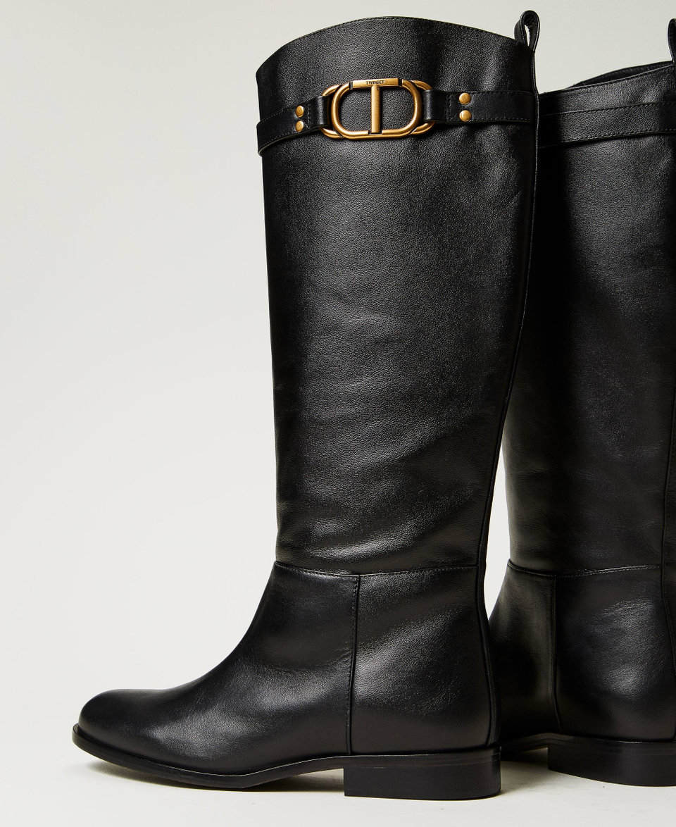 Stivali alti in pelle con Oval T Nero Donna 242TCP092_00006_03