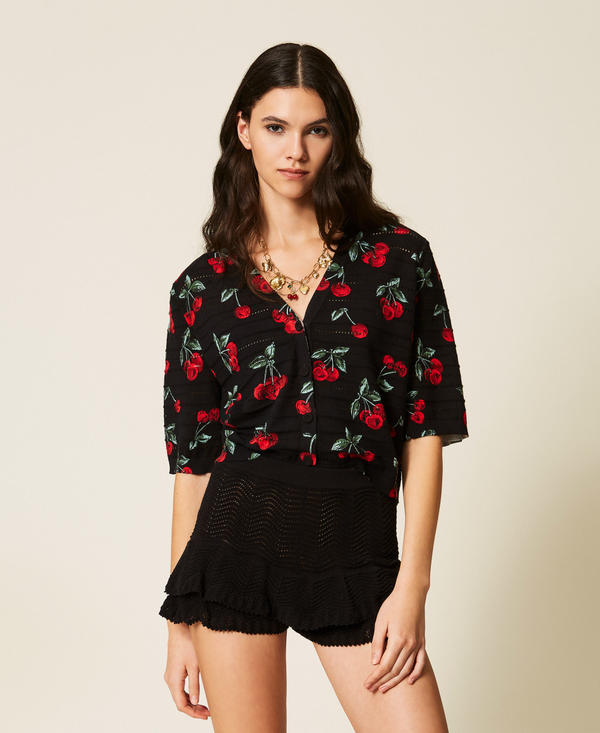 Knit shorts with ruffles