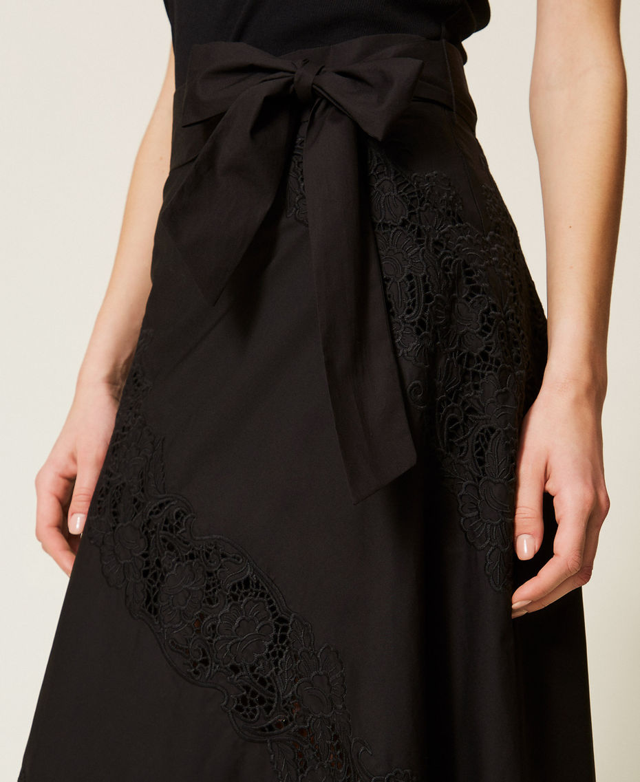 Gonna lunga in popeline e sangallo Nero Donna 261TT2030_00006_04