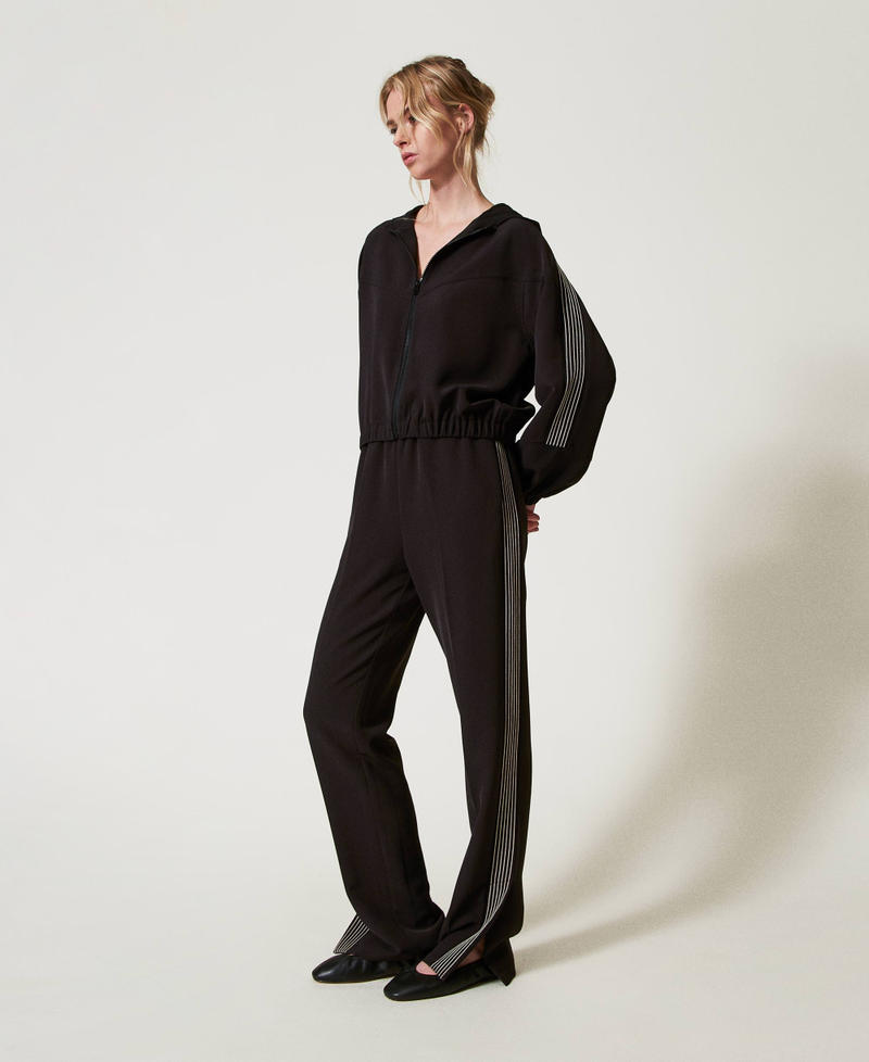 Cr&ecirc;pe trousers with embroidery Black/Snow Embroidery Woman 251TE2164_12285_01