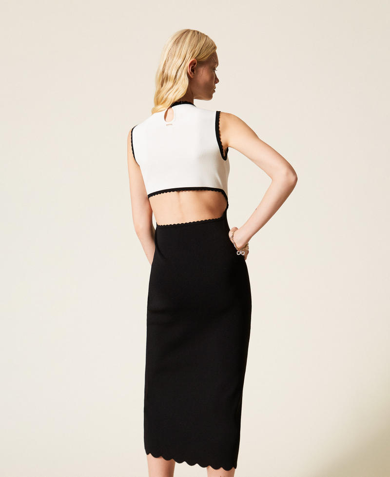 Zweifarbiges Maxi-Strickkleid Zweifarbig Schwarz / Schneewei&szlig; Frau 261TP3372_12063_03