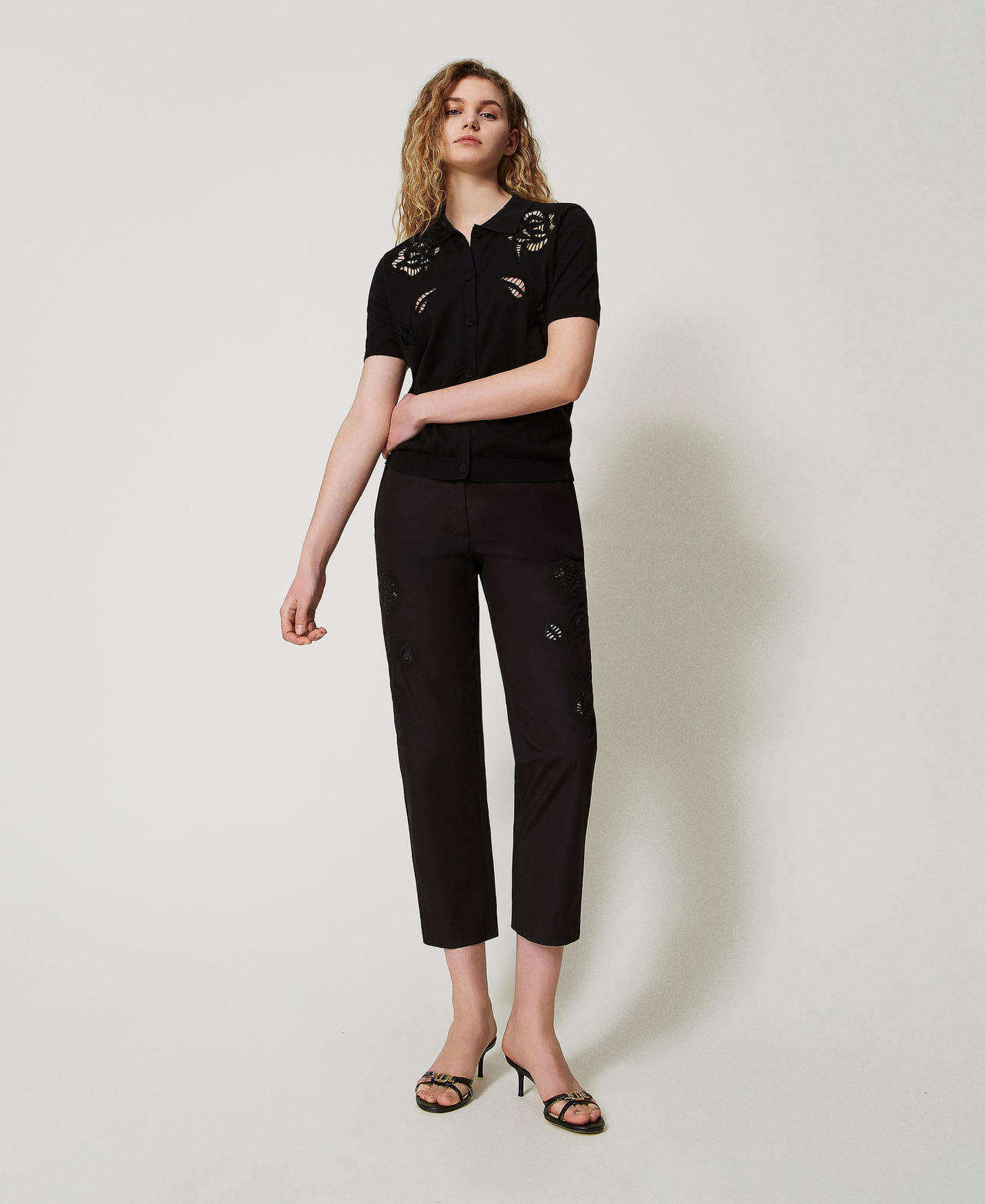 Chino trousers with floral embroidery Black Woman 251AX2012_00006_01