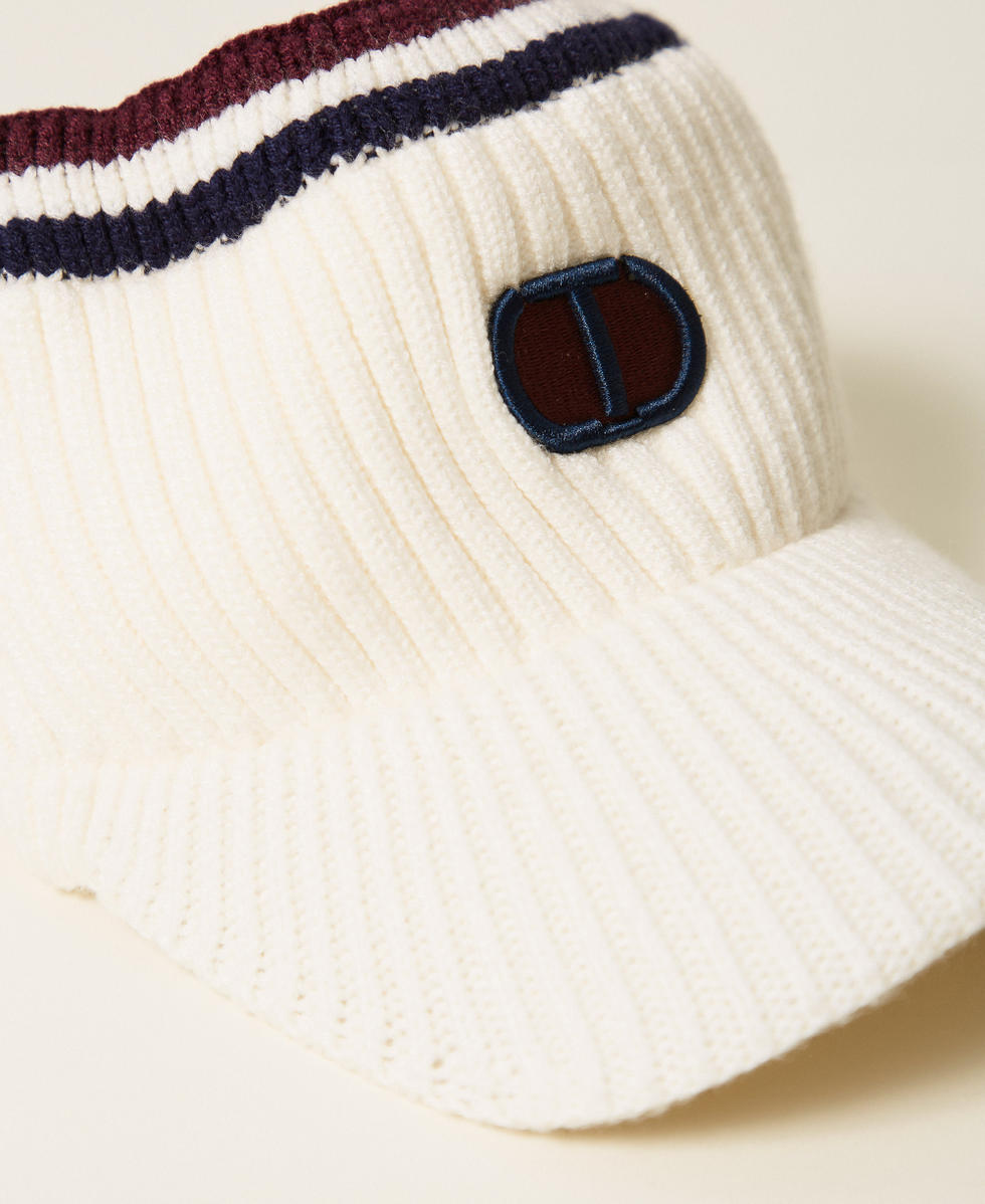 Knit beanie with visor and Oval T Milk Girl 252GJ5017_12577_02