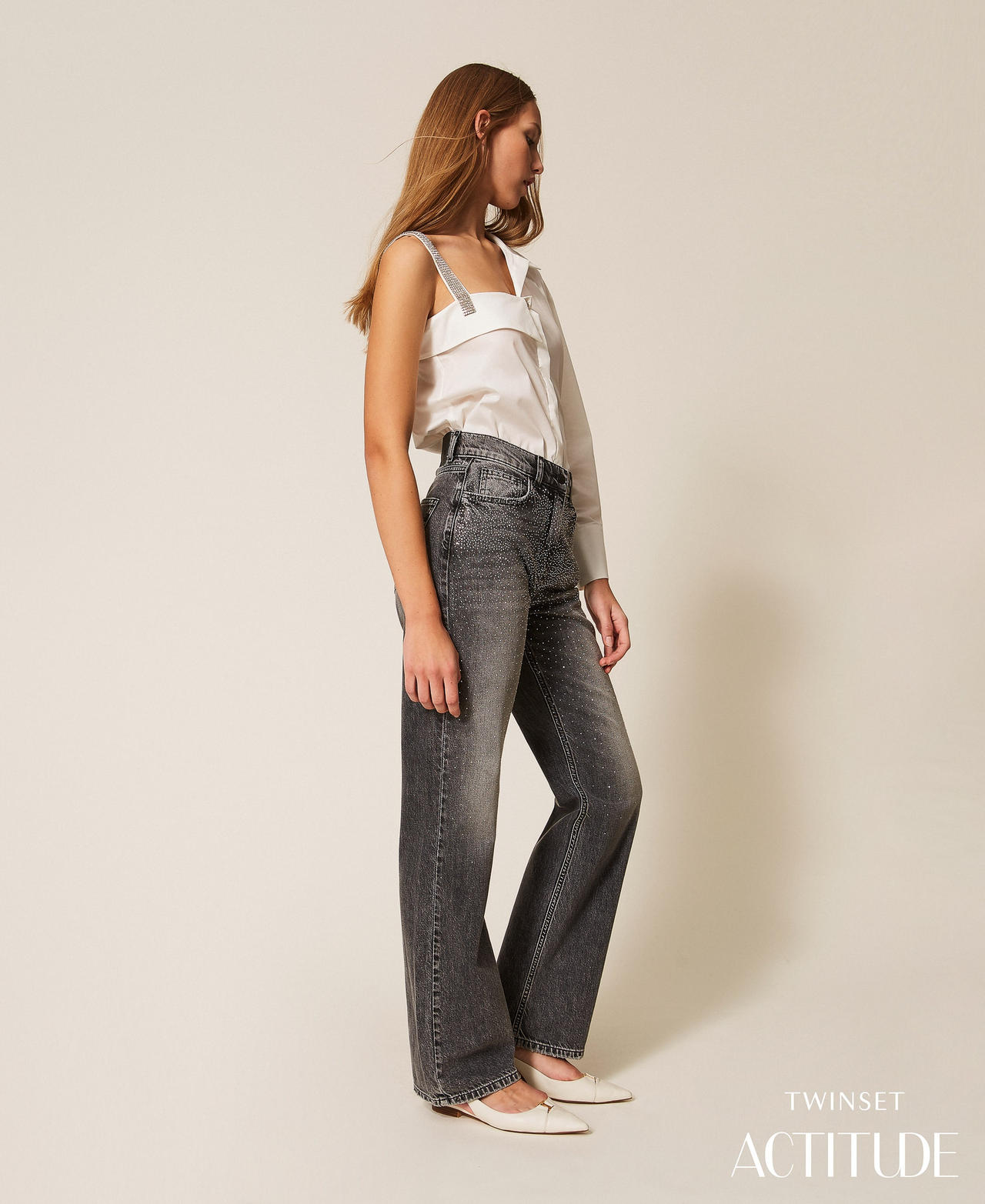 Five-pocket jeans with rhinestones Faded Grey Denim Woman 261AP2470_07284_PA