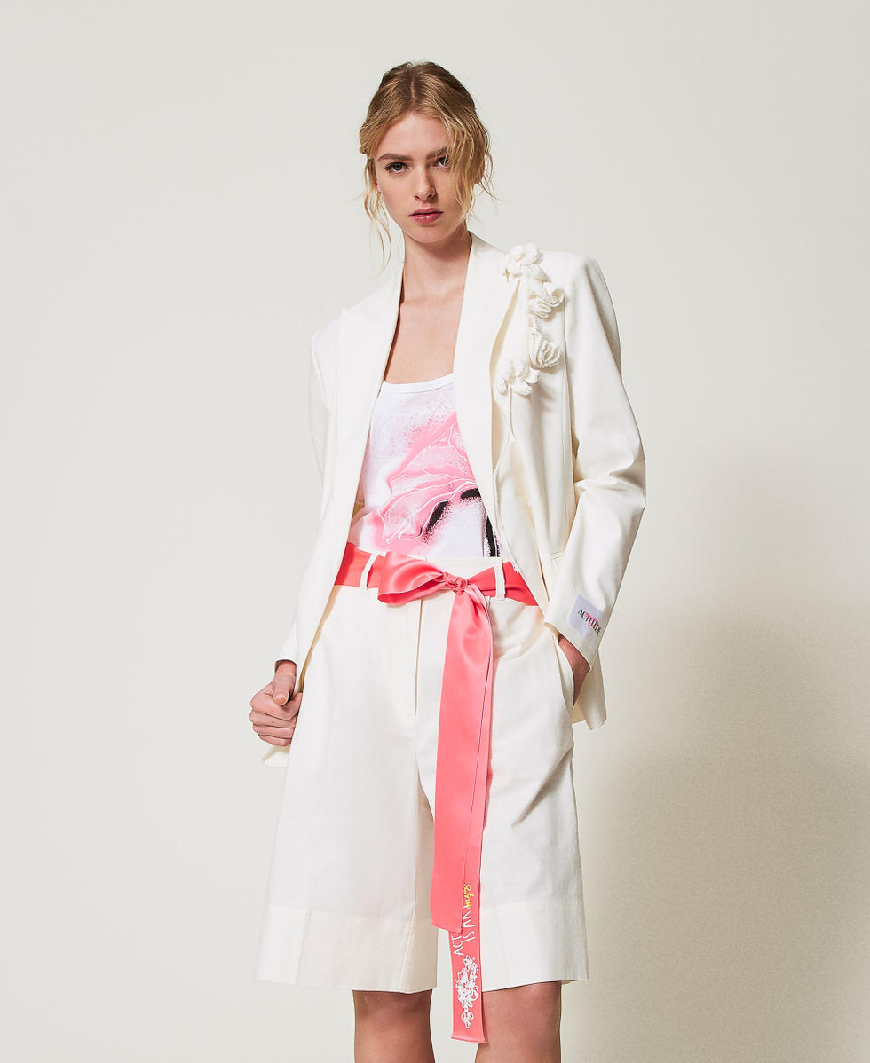 MYFO Shorts aus Leinenmischung mit Gürtel