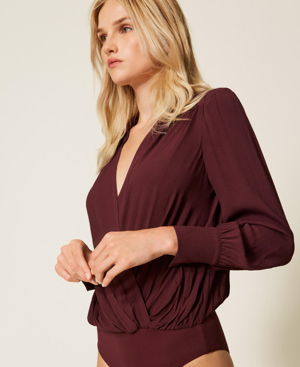 Cr&ecirc;pe de Chine bodysuit with gathering