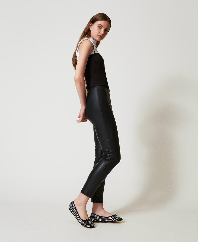 Leggings in Lederoptik Schwarz Frau 251AP2440_00006_01