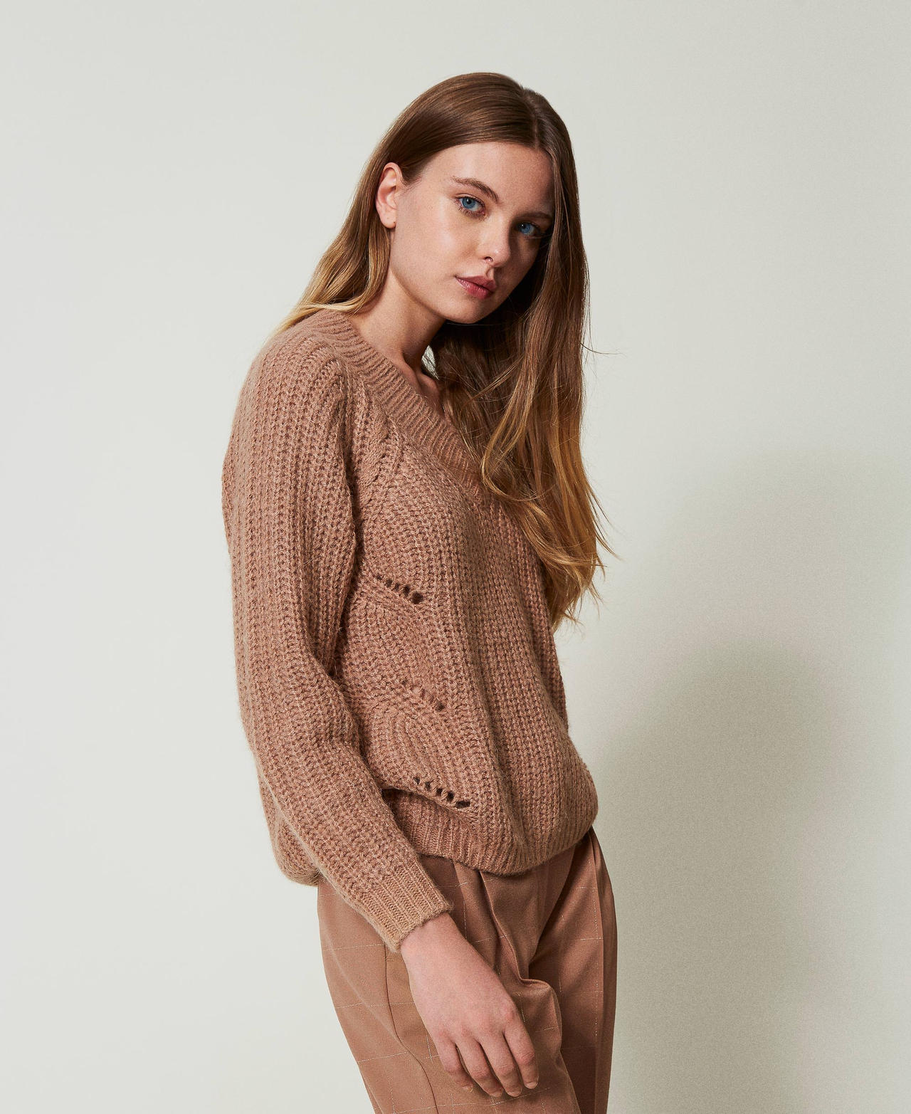 Pull c&ocirc;tel&eacute; avec torsades Marron &laquo;&nbsp;Beaver&nbsp;&raquo; Femme 242AT3213_11960_02