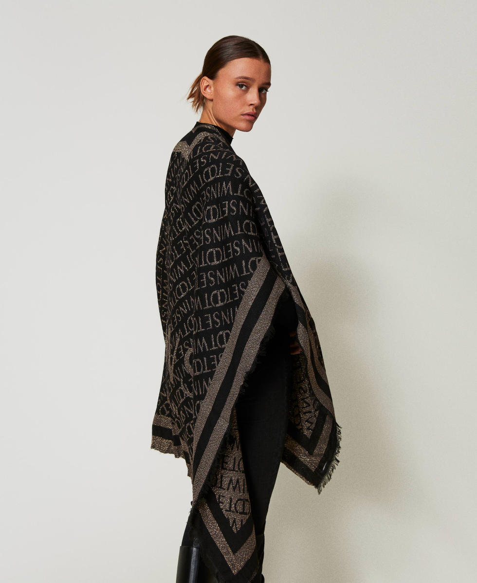 Jacquardponcho mit Logos