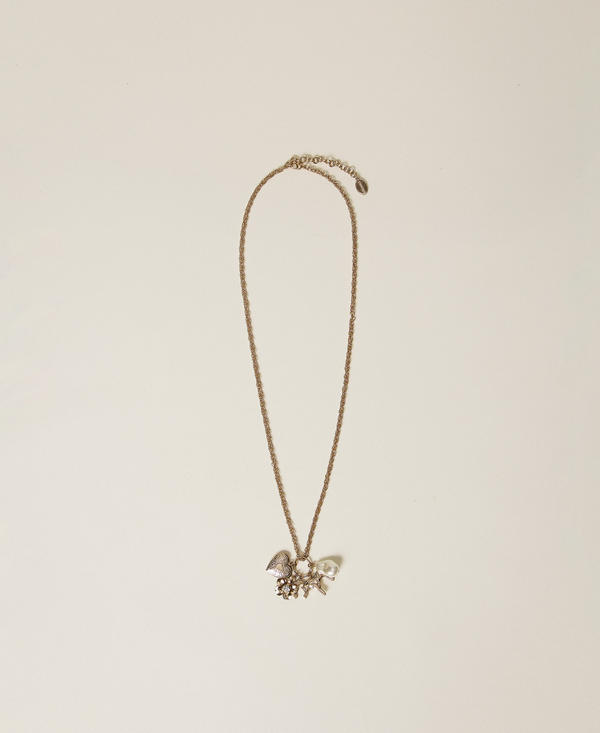 Necklace with charms and pearl