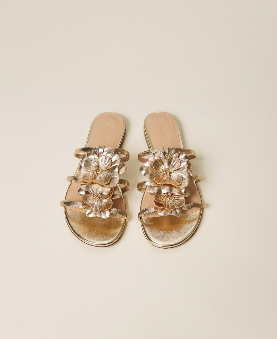 Flat leather sandals with flower Yellow Gold Woman 261TGT084_10366_04