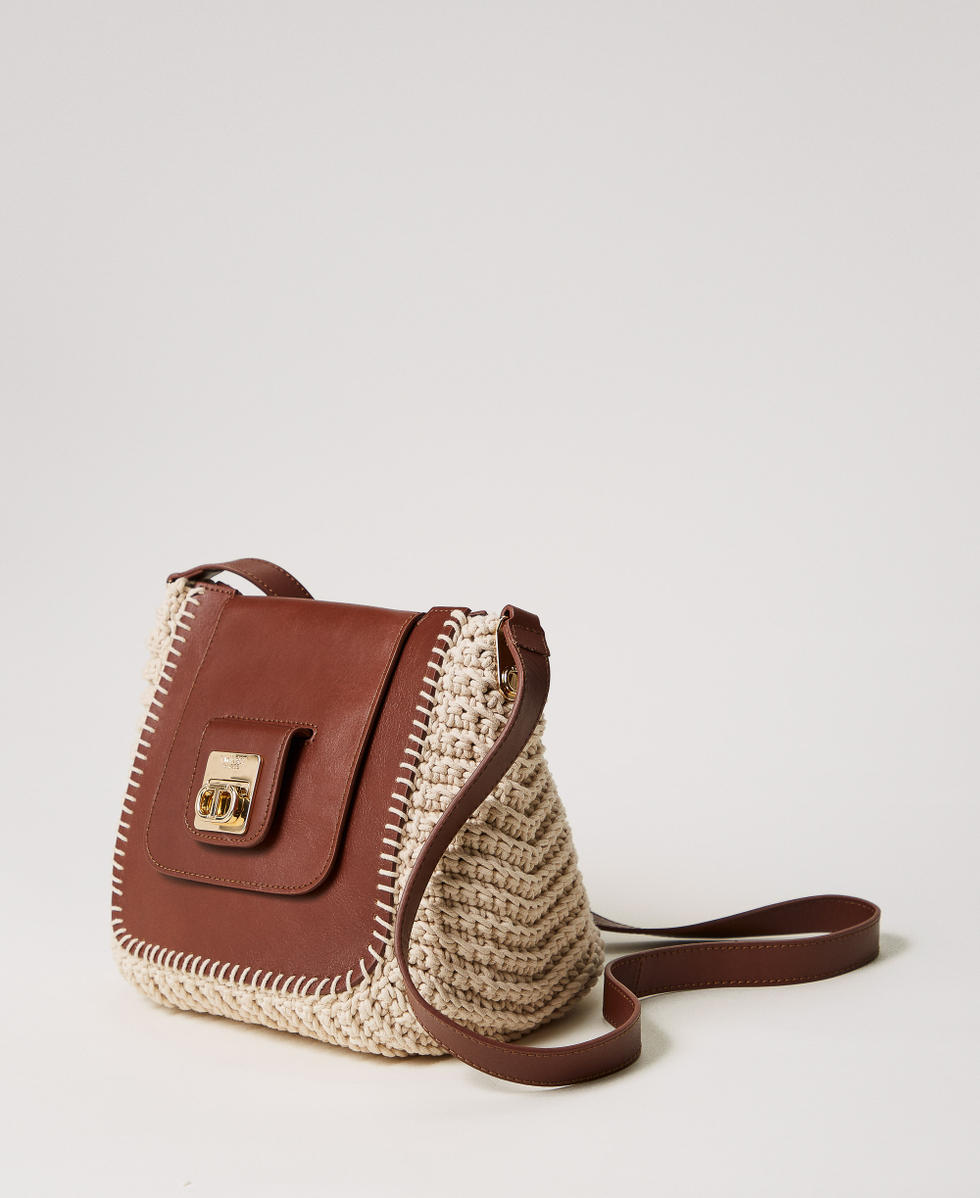 Borsa a tracolla in crochet e pelle