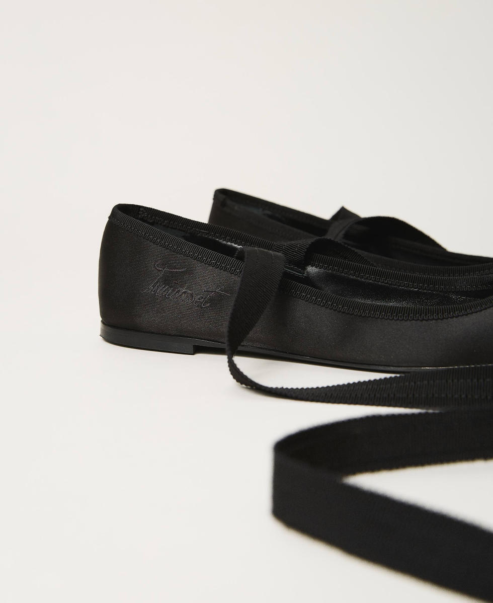 Атласные балетки