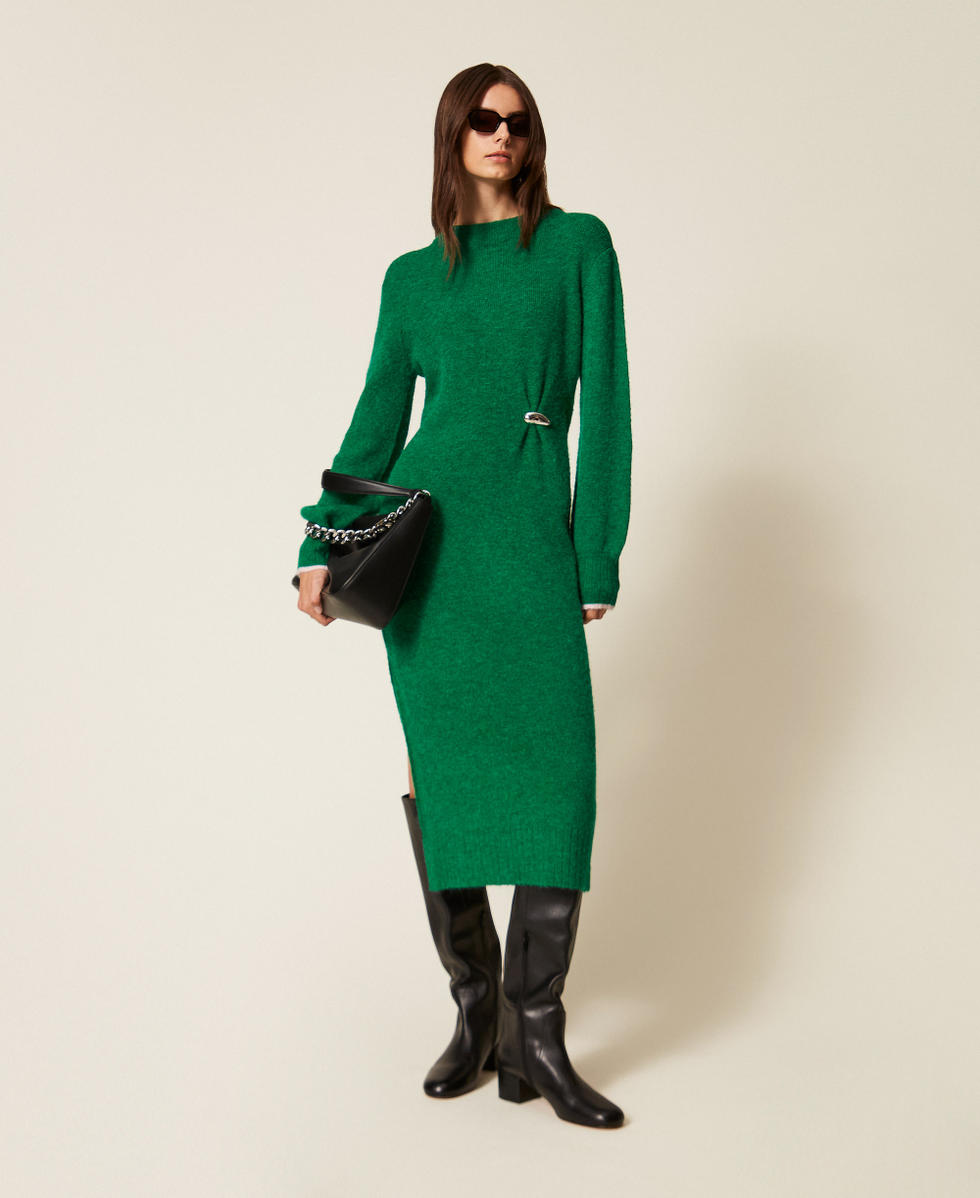 Maxi-Strickkleid mit Raffung und Schmuckbrosche Emerald Stone / Fairy Tales Frau 252AT3112_13028_01