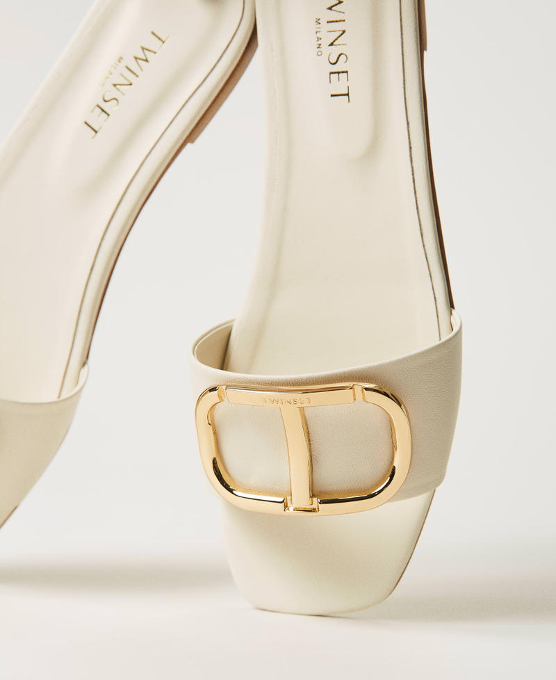 Sandali slide in pelle con logo