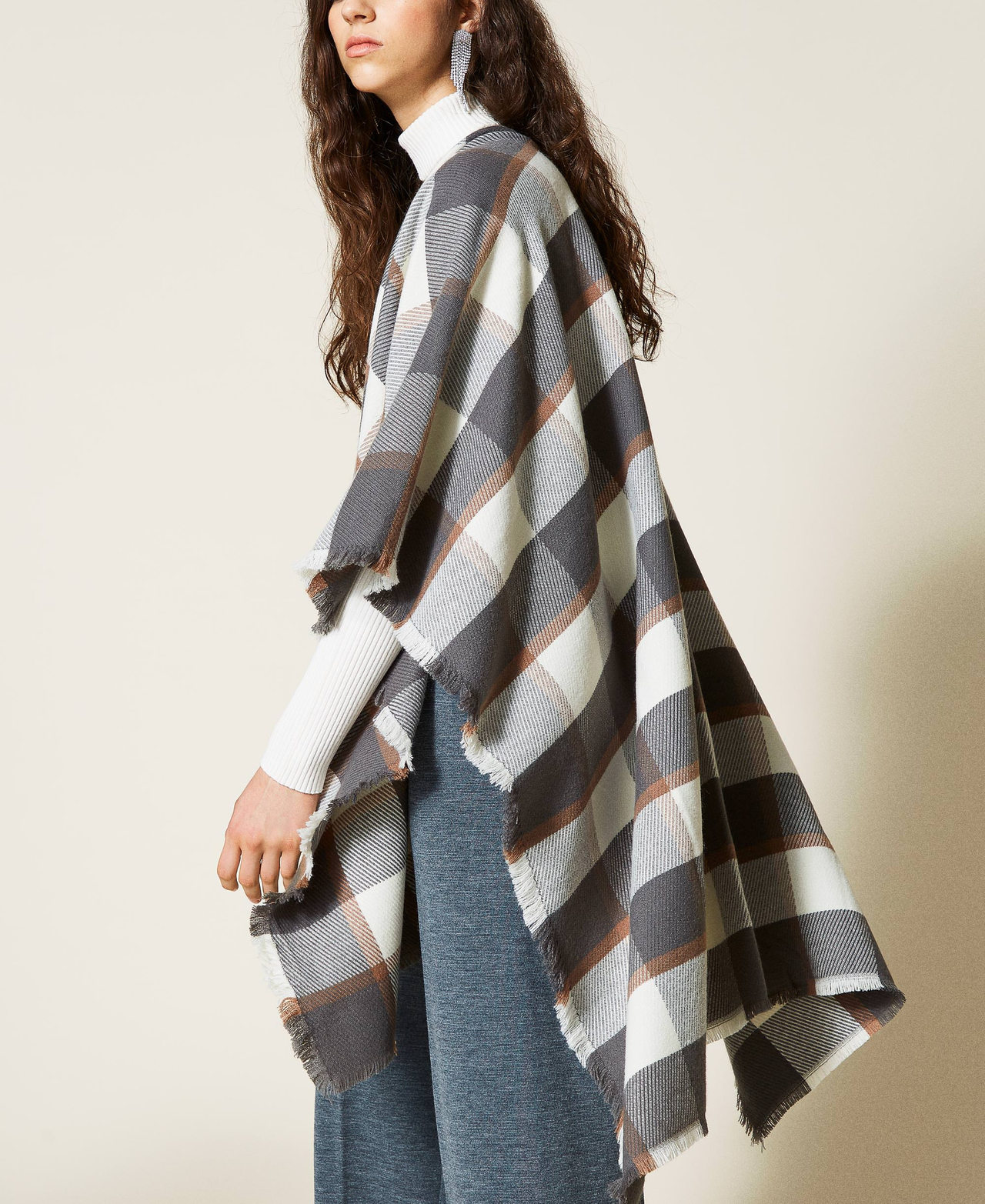 Jacquard chequered wool cloth poncho Grey Marl / &ldquo;Milk&rdquo; White Check Woman 212AA4062-02