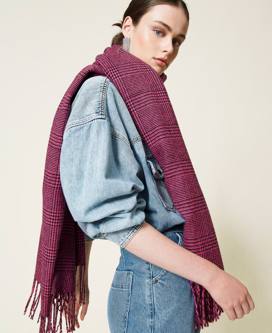 Jacquard chequered wool cloth scarf Two-tone Fuchsia / Black Woman 212AA4064-0T