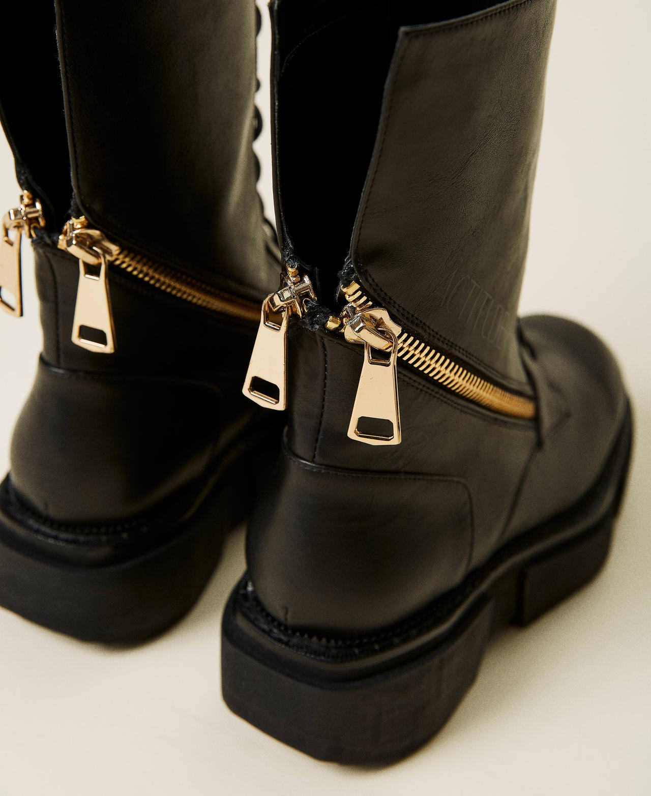 Combat boots with zip and logo Black Woman 212ACT024-02
