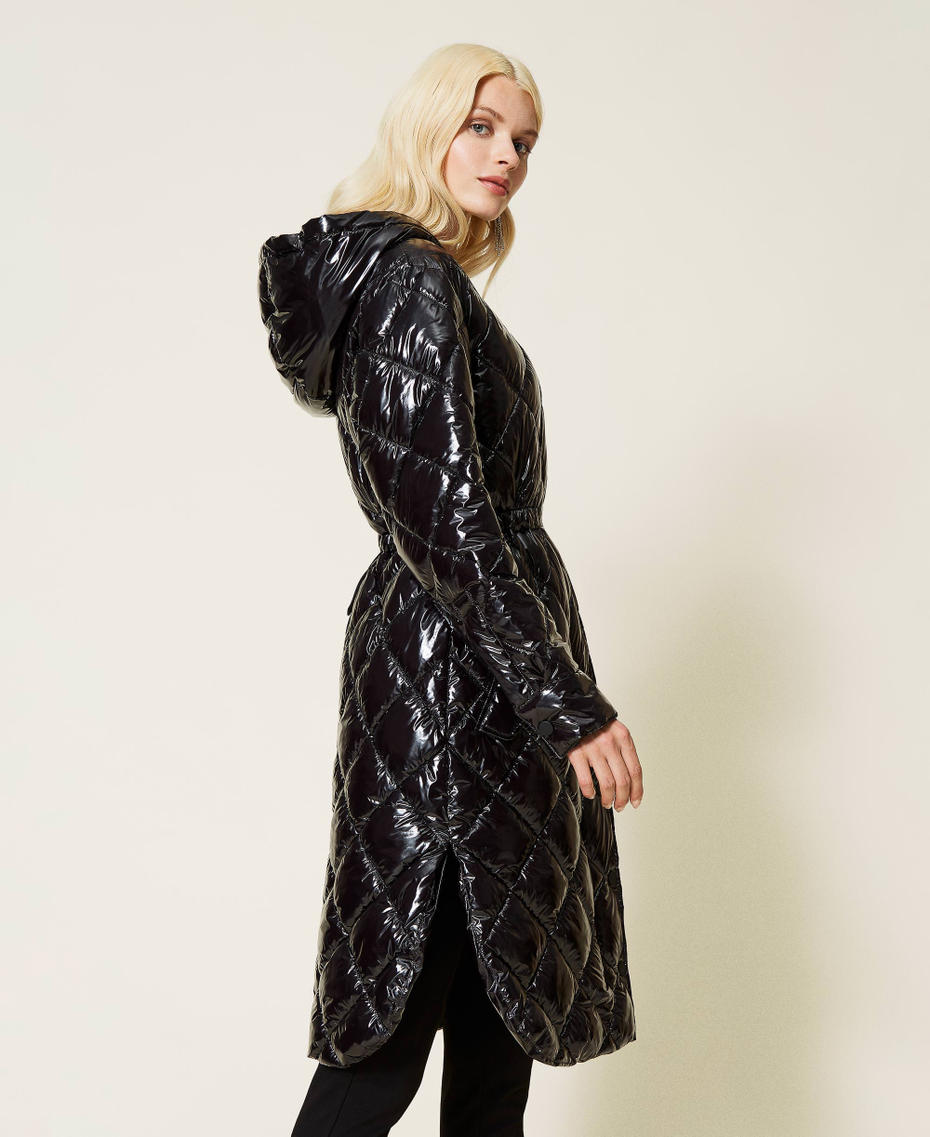 Diamond quilted glossy puffer jacket Black Woman 212AP2011-03