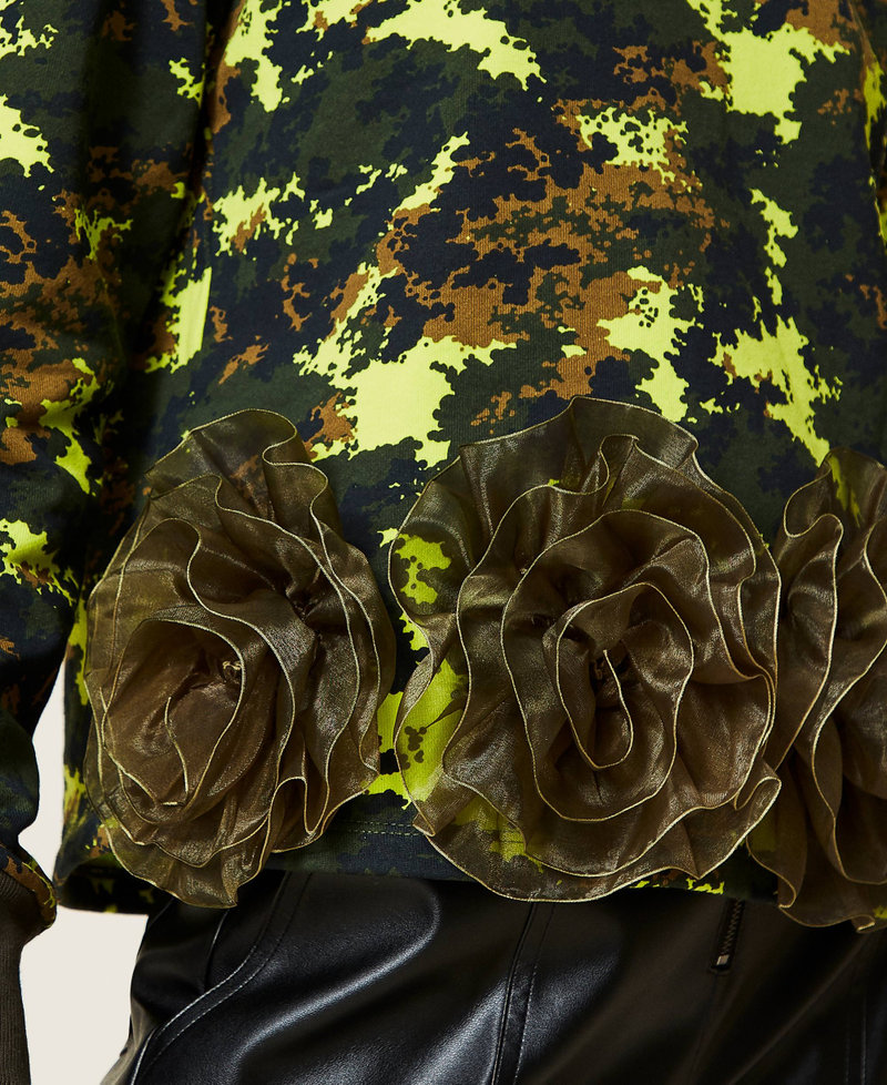 ‘Silver’ camouflage hoodie with roses Mimetic Green Print Woman 212AP2320-06