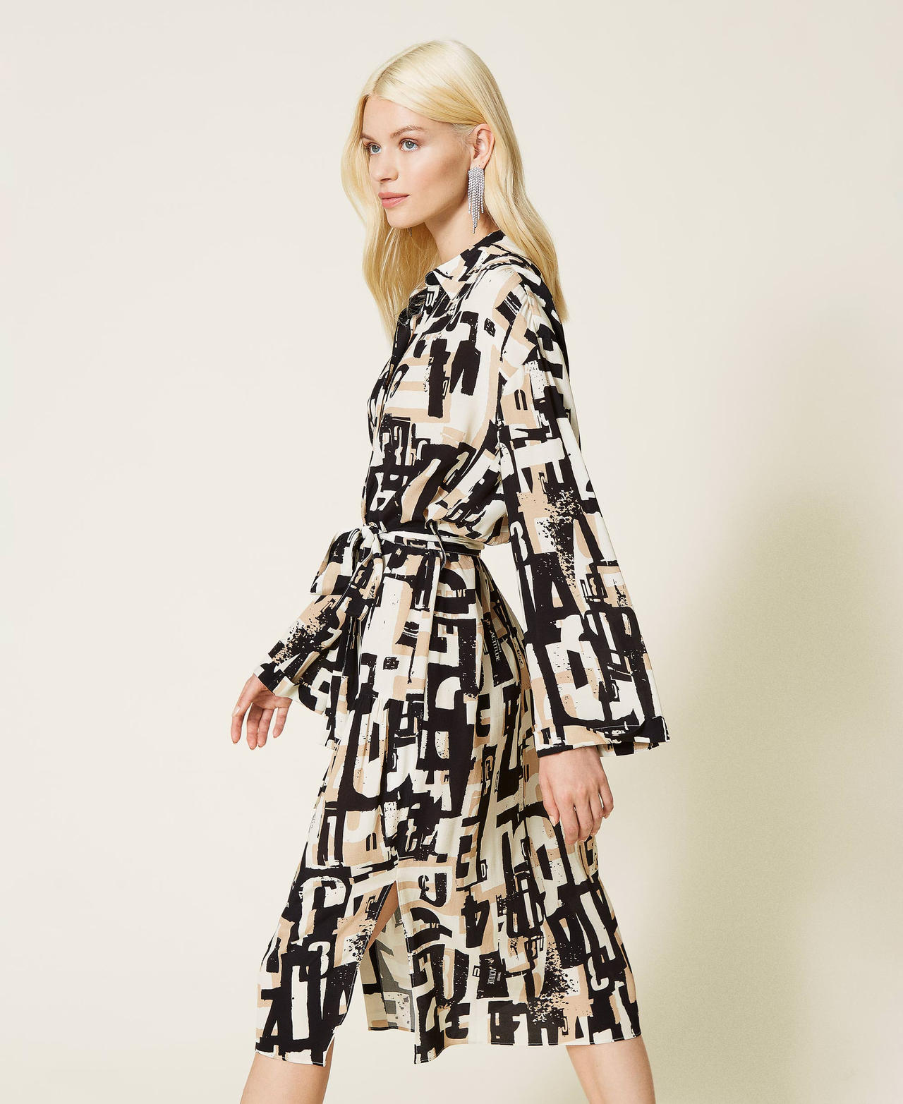 Cr&ecirc;pe de Chine dress with logo print Black Lettering Print Woman 212AP2560-02