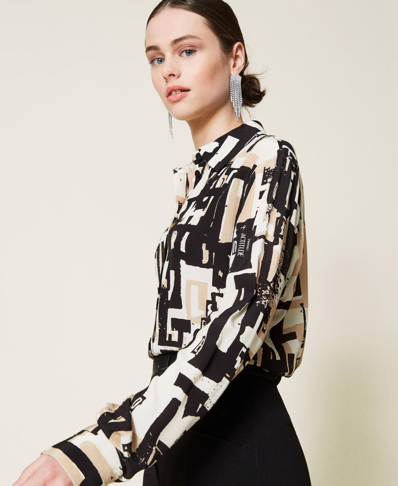 Camisa de crep&eacute; de China con estampado de logotipo Estampado Lettering Negro Mujer 212AP2562-03