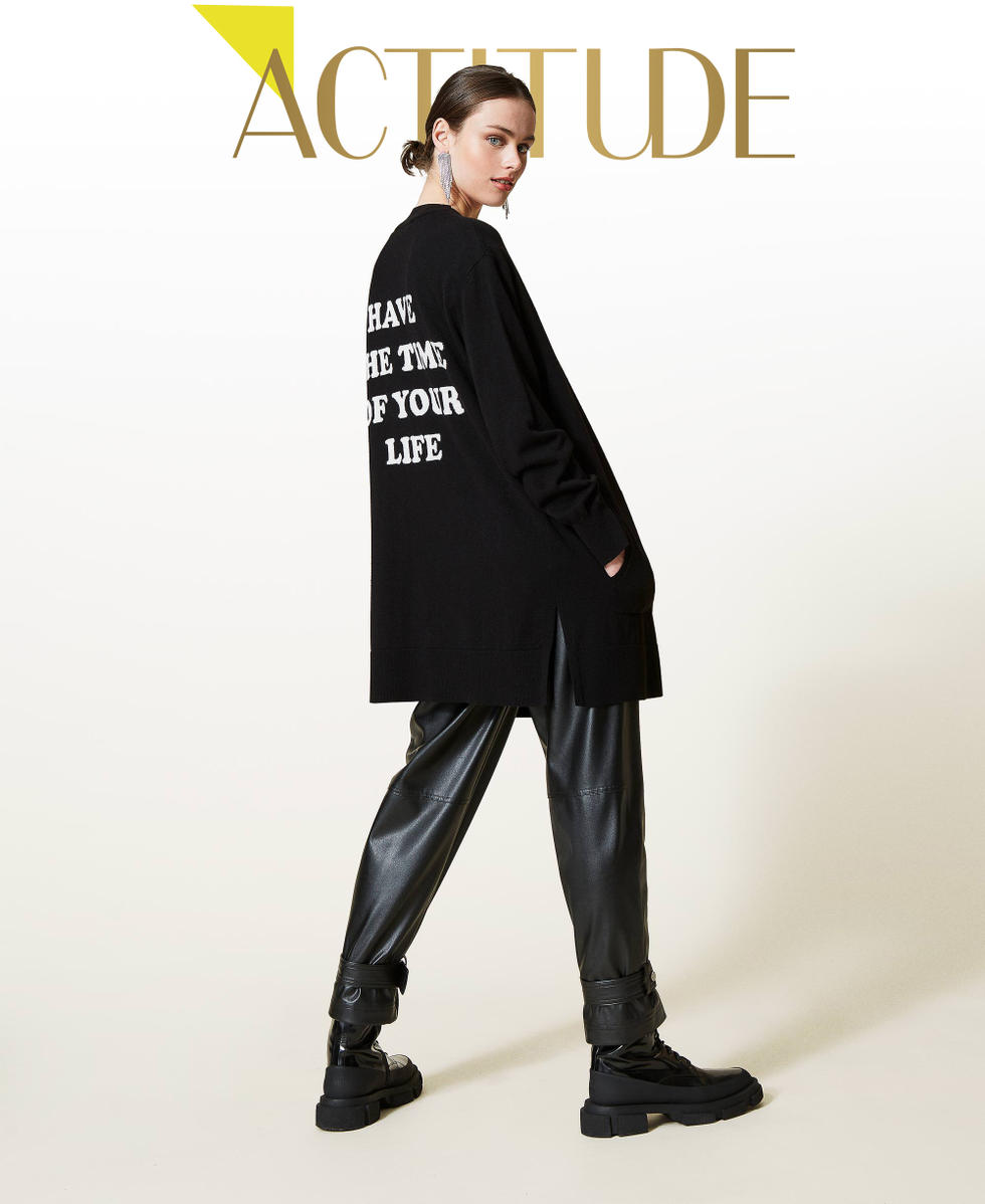 Maxicardigan aus Wollmischung mit Aufschrift Zweifarbig Schwarz / &bdquo;Sea Salt&ldquo;-Wei&szlig; Frau 212AP3121-01