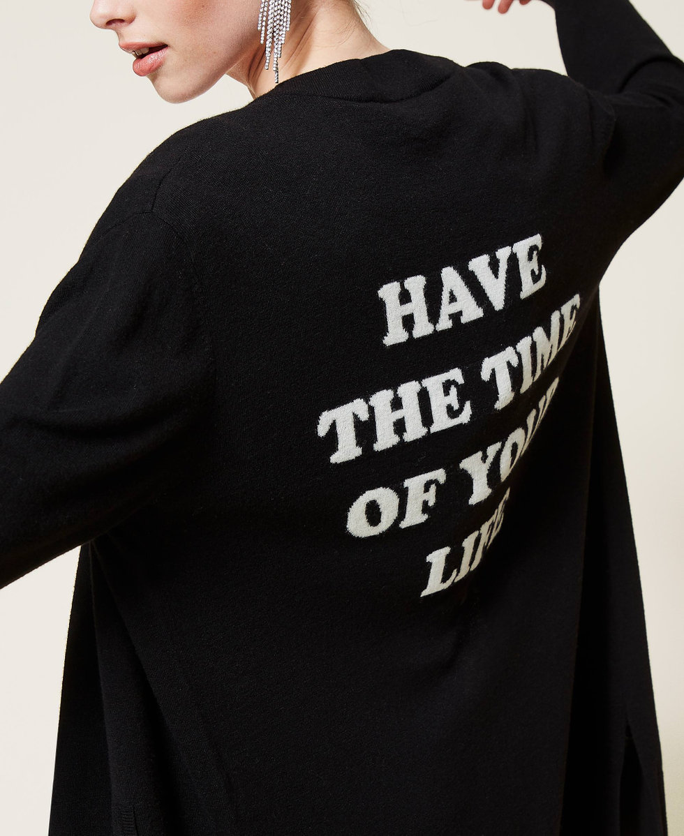 Maxicardigan aus Wollmischung mit Aufschrift Zweifarbig Schwarz / &bdquo;Sea Salt&ldquo;-Wei&szlig; Frau 212AP3121-05