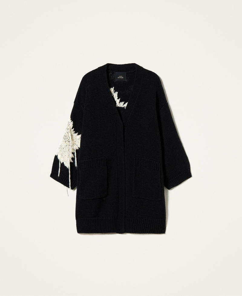 Manteau en maille avec broderie d’étoiles Bicolore Noir / Blanc « Sea Salt » Femme 212AP3182-0S