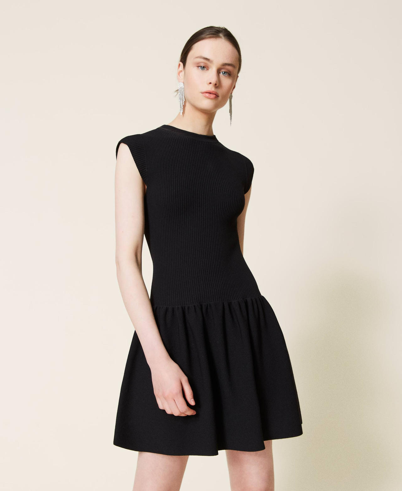 Ribbed dress with pleated skirt Black Woman 212AP3280-02