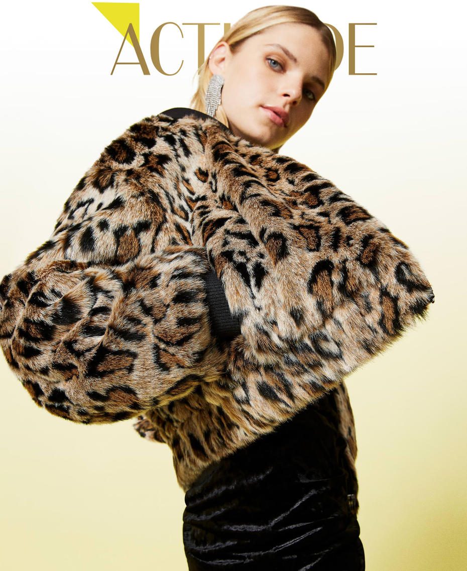 Bomberjacke „Amber“ aus Animal-Jacquard Jaguarprint Frau 212AT2170-01